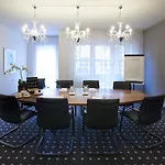 Golden Tulip Ampt 4*