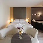 Szálloda Golden Tulip Ampt 4*