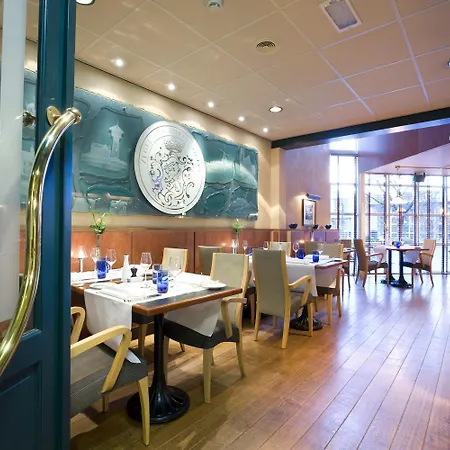 Hotell Golden Tulip Ampt