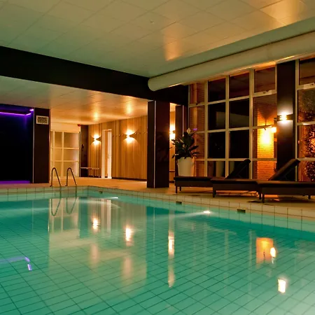 Ξενοδοχείο Golden Tulip Ampt 4*