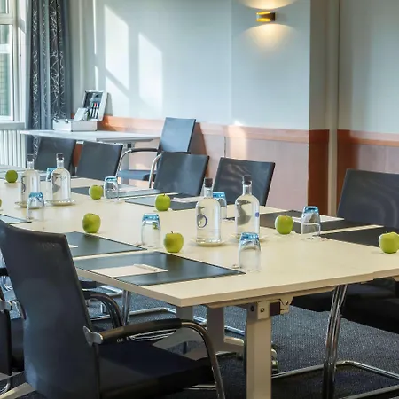 Golden Tulip Ampt Hotell 4*