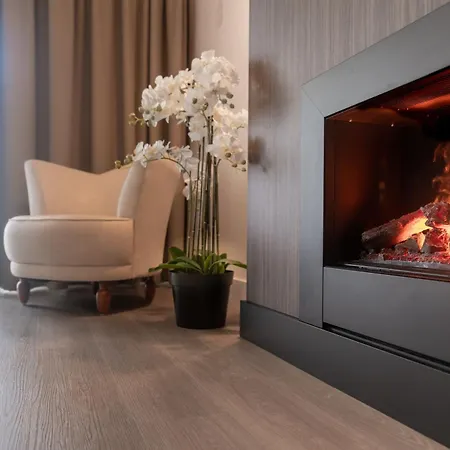 Golden Tulip Ampt Hotel