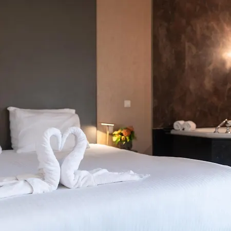 Hotell Golden Tulip Ampt