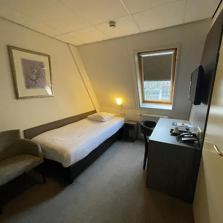 Golden Tulip Ampt Hotell