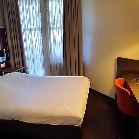 Hotel Golden Tulip Ampt 4*