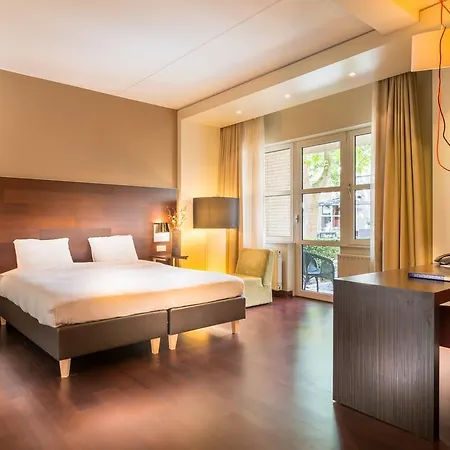 Ξενοδοχείο Golden Tulip Ampt 4*
