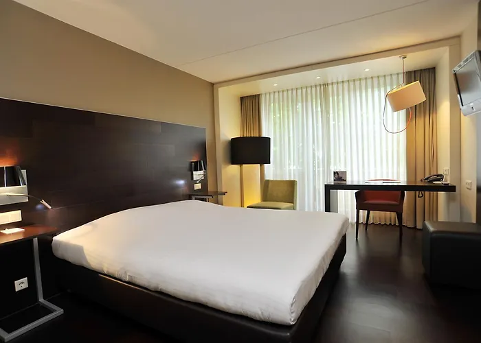 Golden Tulip Ampt Hotell 4*