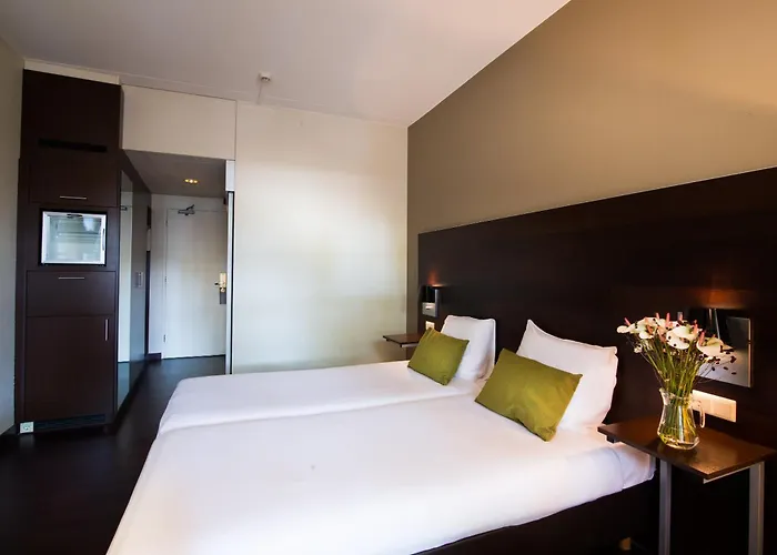 Golden Tulip Ampt 4*