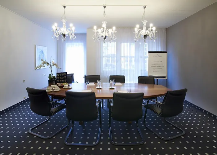 Golden Tulip Ampt 4*