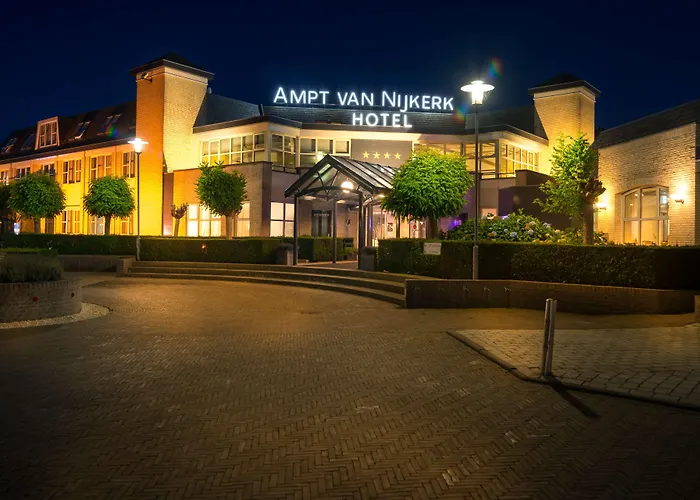 Hotell Golden Tulip Ampt 4*