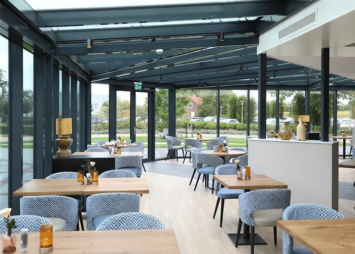 Hotel Golden Tulip Ampt 4*