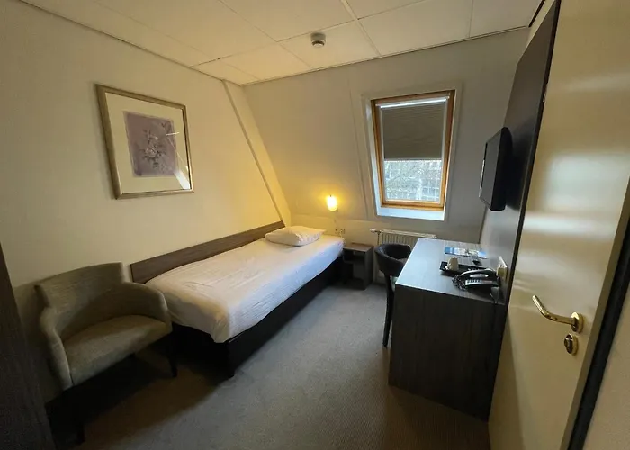 Golden Tulip Ampt Hotel