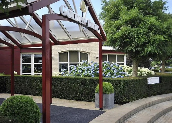 Golden Tulip Ampt Hotel 4*