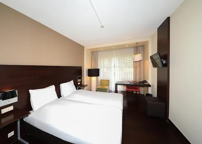 Golden Tulip Ampt Hotel