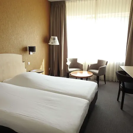 Szálloda Golden Tulip Ampt