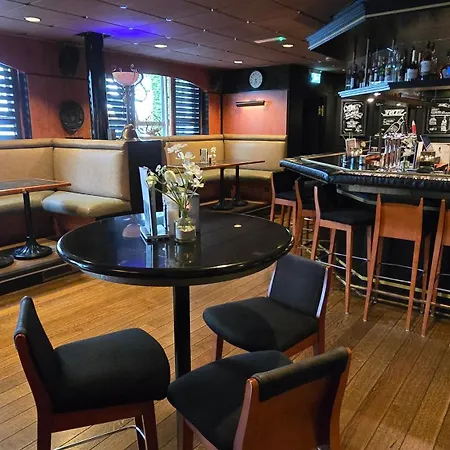 Golden Tulip Ampt 호텔 4*