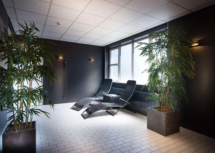 Golden Tulip Ampt 호텔 4*