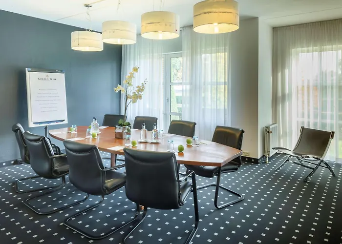 Golden Tulip Ampt 호텔 4*