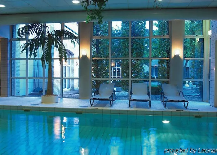 Golden Tulip Ampt 4* 네이케르크